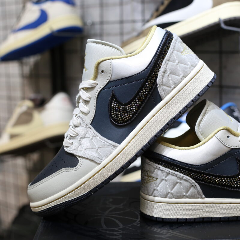 (BEST) Air Jordan 1 Low 'Beaded Swoosh'