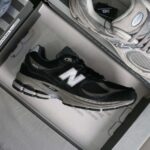Giày New Balance 2002R ‘Black Dark’