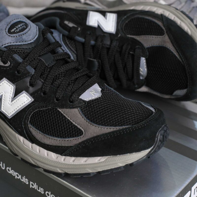 Giày New Balance 2002R ‘Black Dark’