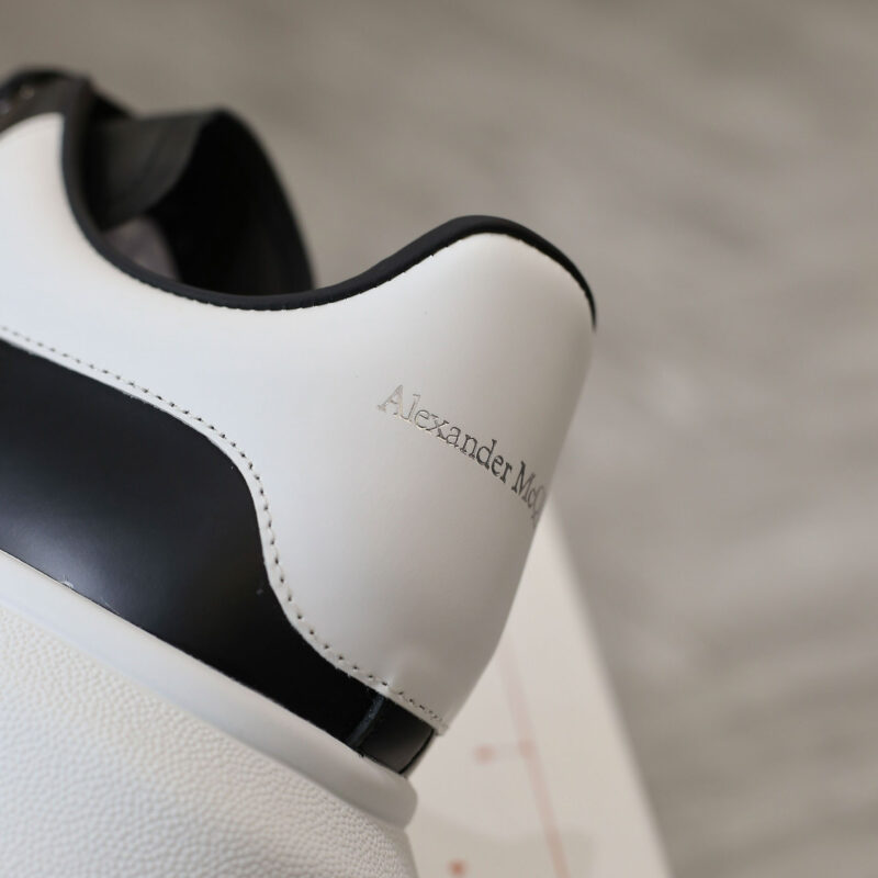 Giày Alexander Mcqueen Oversized Sneaker ‘Black White’ Best Quality