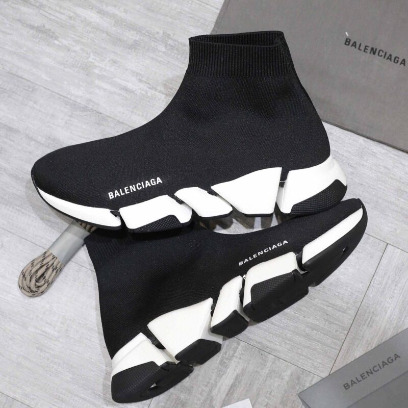 Giày Balenciaga Man Black And White Speed 2.0 Best Quality