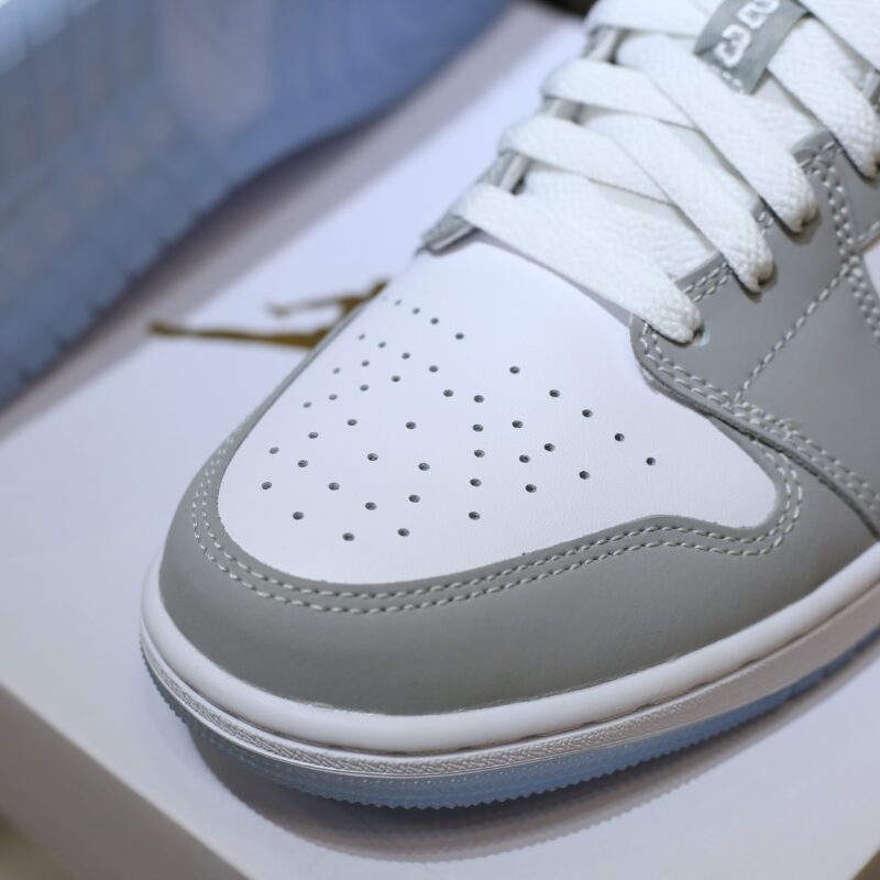 (BEST) Air Jordan 1 Low Wmns 'Wolf Grey'