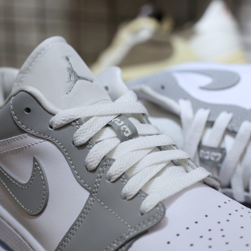 (BEST) Air Jordan 1 Low Wmns 'Wolf Grey'