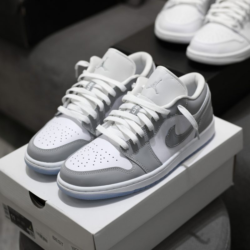 (BEST) Jordan 1 Low Wmns ‘WOLF GREY’