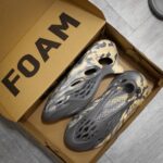 Giày adidas Yeezy Foam Runner ‘MXT Moon Grey’