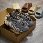 Giày adidas Yeezy Foam Runner ‘MXT Moon Grey’