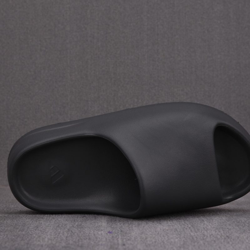 adidas Yeezy Slide 'Onyx'