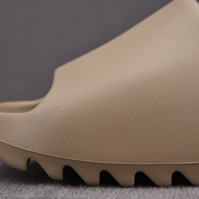 adidas Yeezy Slide ‘Pure’