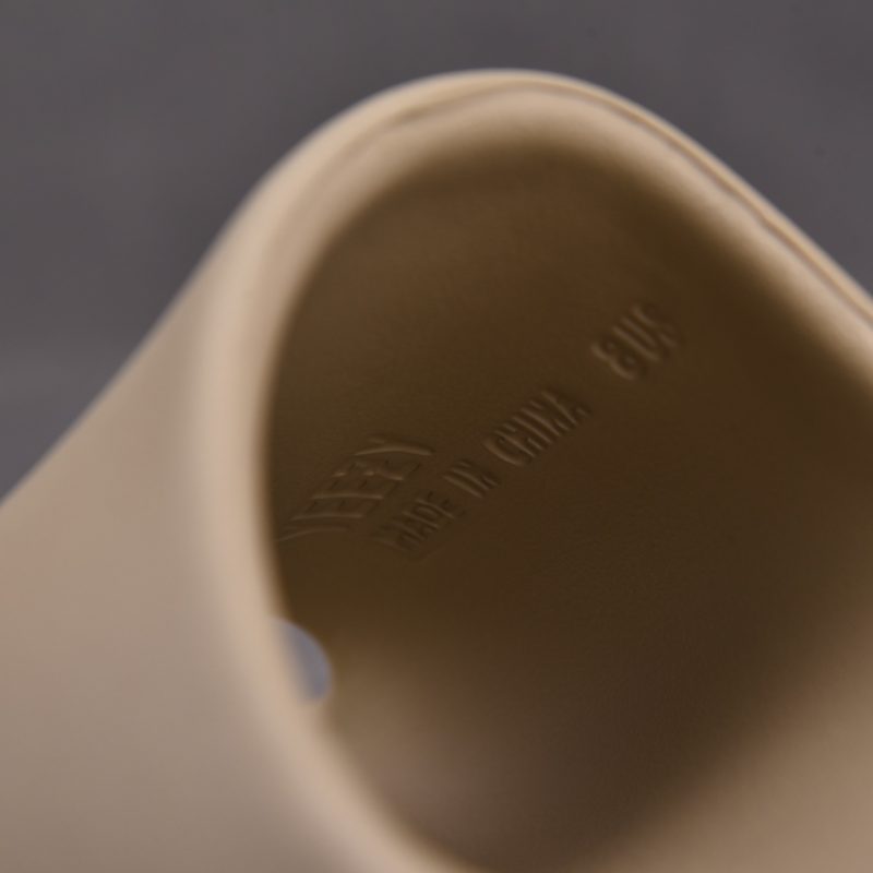 adidas Yeezy Slide ‘Pure’