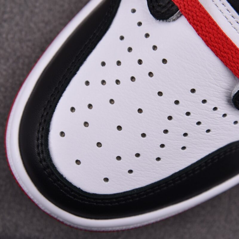 (BEST) Air Jordan 1 Retro Low OG 'Black Toe'