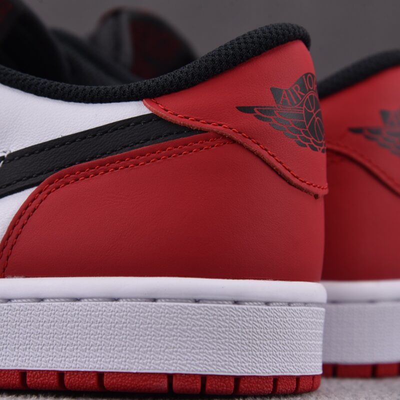 (BEST) Air Jordan 1 Retro Low OG 'Black Toe'