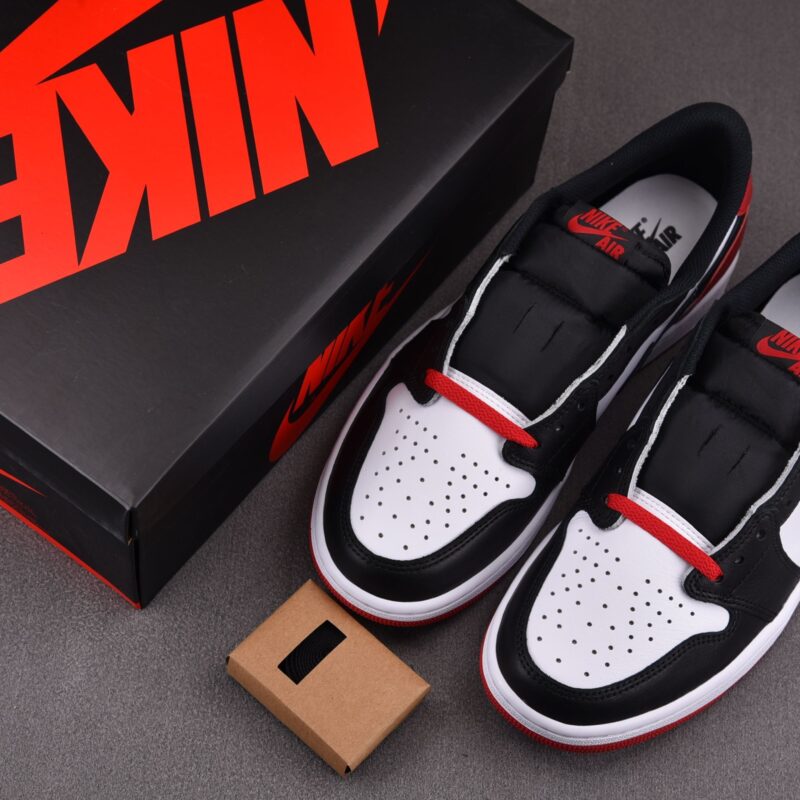 (BEST) Air Jordan 1 Retro Low OG 'Black Toe'