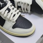 (BEST) Jordan 1 Low WMNS ‘JADE SMOKE’