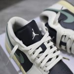 (BEST) Jordan 1 Low WMNS ‘JADE SMOKE’