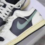 (BEST) Jordan 1 Low WMNS ‘JADE SMOKE’