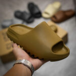 Dép Adidas Yeezy Slides ‘Ochre’ Like Auth