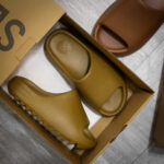 Dép Adidas Yeezy Slides ‘Ochre’ Like Auth