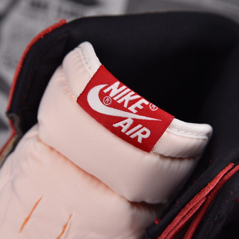 (BEST) Air Jordan 1 Retro High OG ‘Chicago Lost & Found’