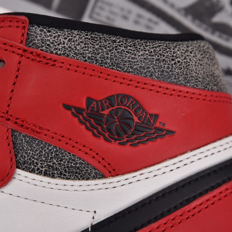 (BEST) Air Jordan 1 Retro High OG ‘Chicago Lost & Found’