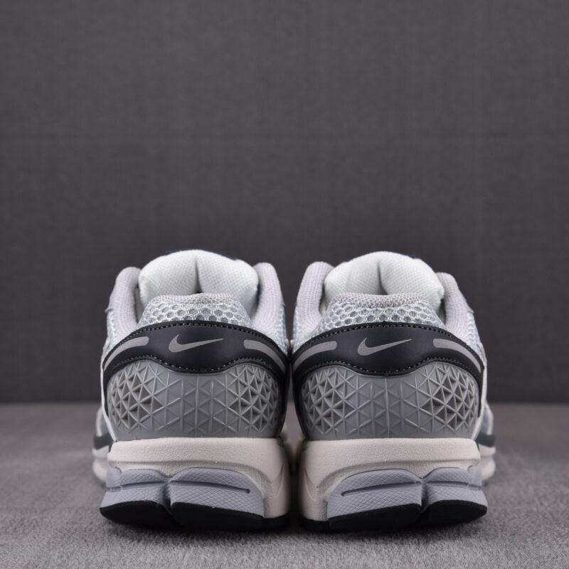 (BEST) Nike Zoom Vomero 5 'PURE PLATINUM METALLIC SILVER'