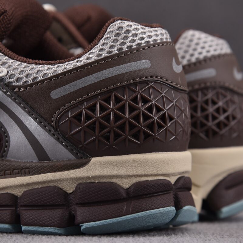 (BEST) Nike Zoom Vomero 5 WMNS 'EARTH FOSSIL'