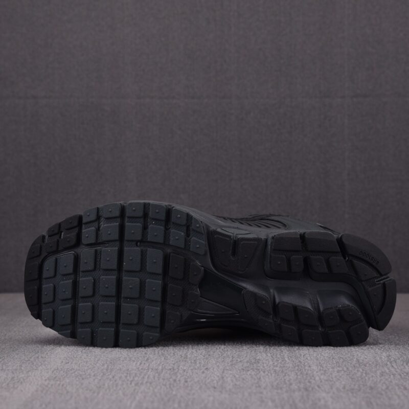 (BEST) Nike Zoom Vomero 5 WMNS 'TRIPLE BLACK'