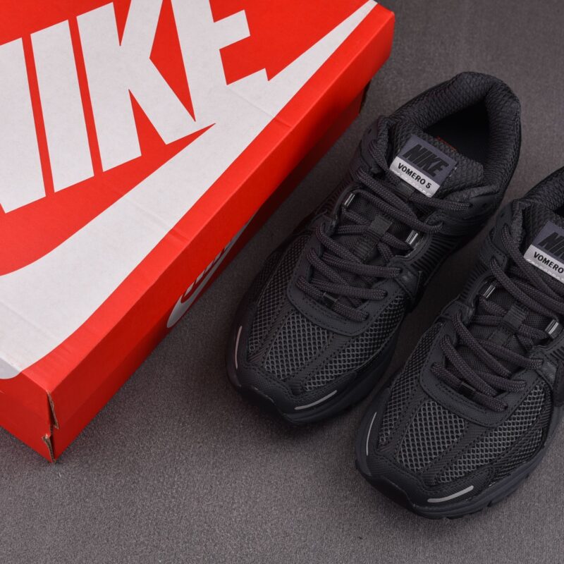(BEST) Nike Zoom Vomero 5 WMNS 'TRIPLE BLACK'