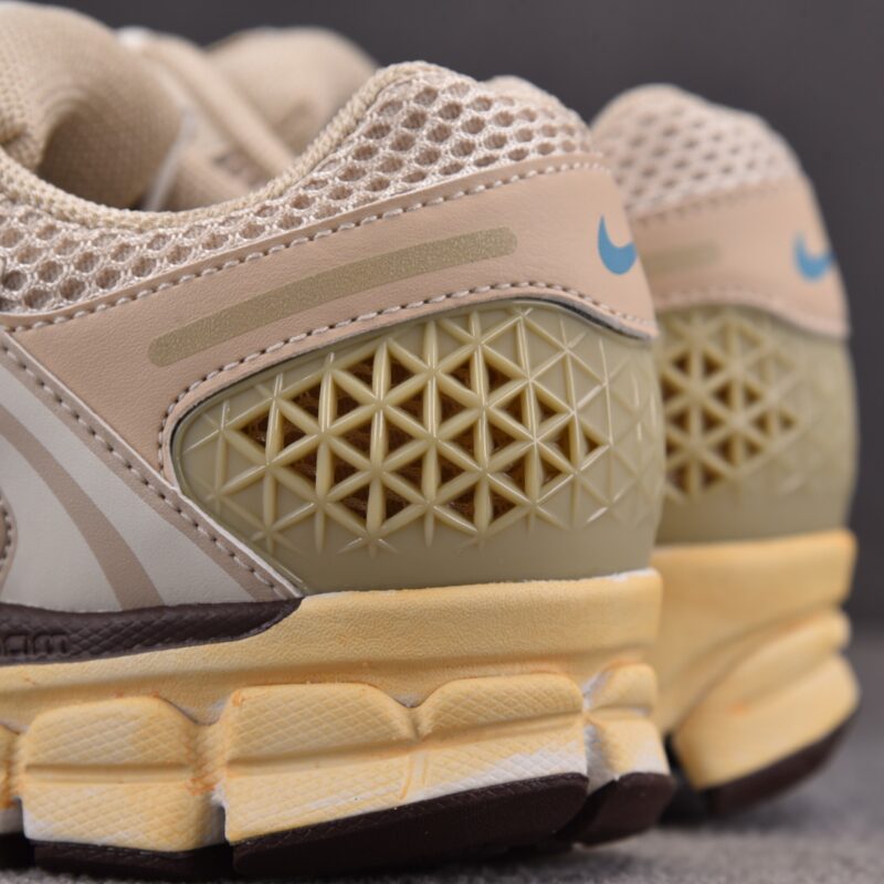 (BEST) Nike Zoom Vomero 5 WMNS 'OATMEAL'