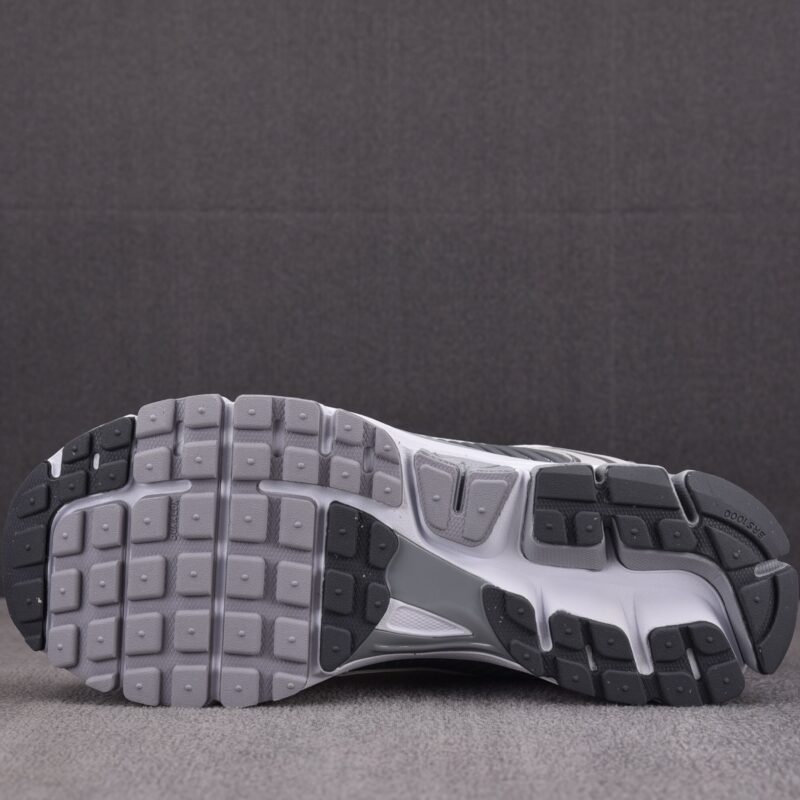 (BEST) Nike Zoom Vomero 5 'COOL GREY'