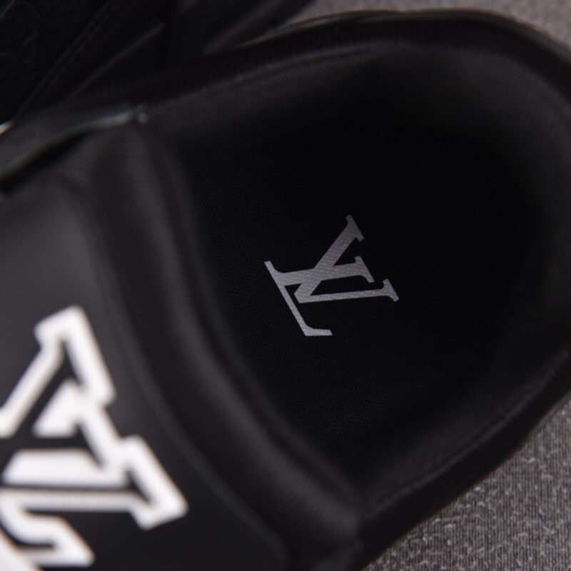 (BEST) Louis Vuitton Trainer 'BLACK EMBOSSED MONOGRAM'