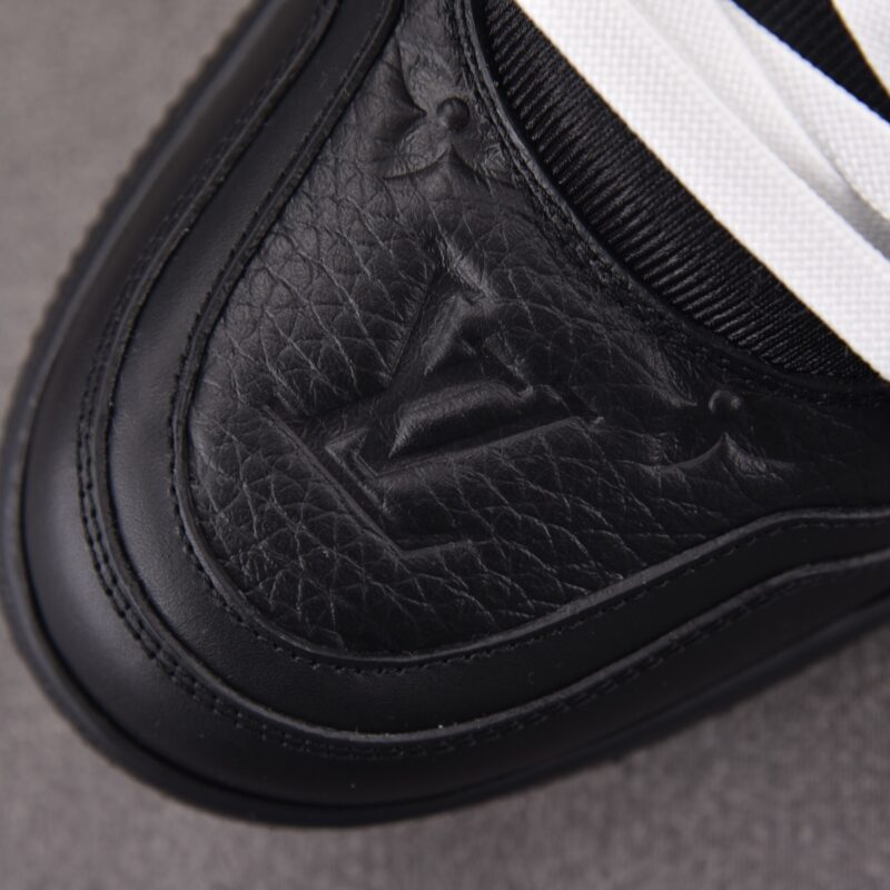(BEST) Louis Vuitton Trainer 'BLACK EMBOSSED MONOGRAM'