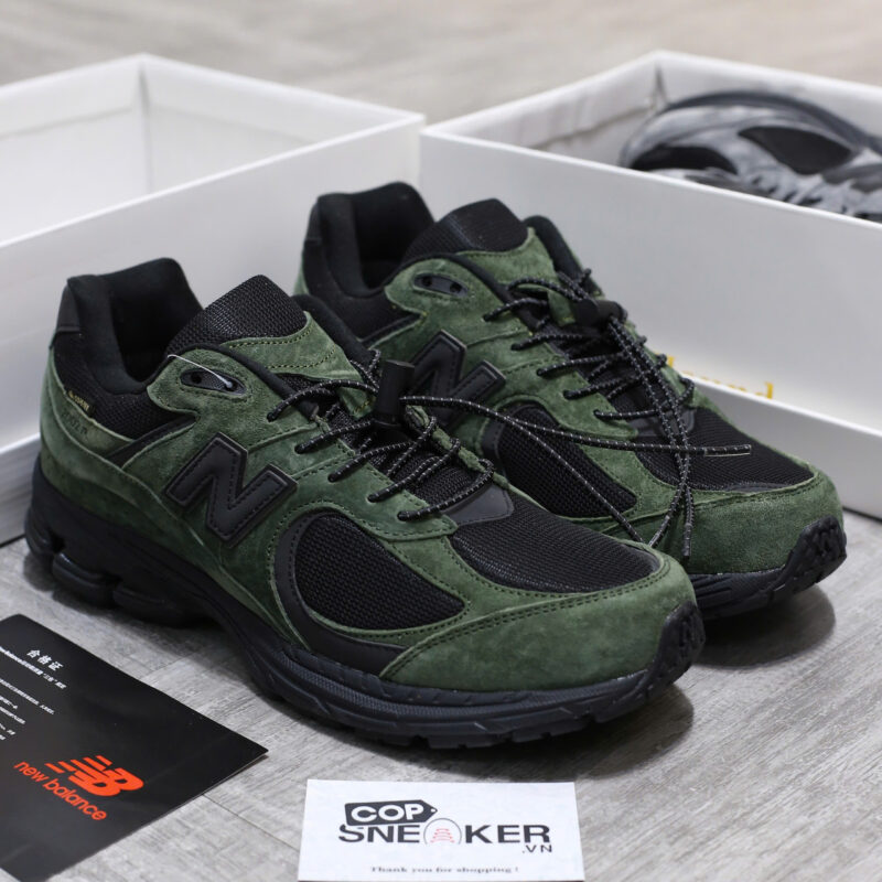 Giày New Balance 2002R x GORE-TEX ‘Pine’ Like Auth