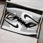 Giày Air Jordan 1 Low 'Light Smoke Grey'