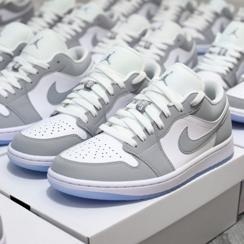 Giày Air Jordan 1 Low Wmns 'Wolf Grey'