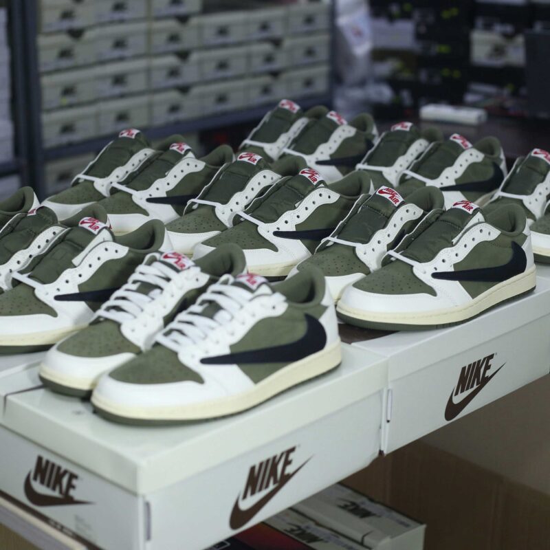 Giày Nike Jordan 1 Low OG x Travis Scott 'Medium Olive' Like Auth