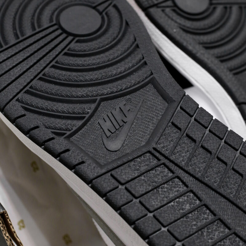 (Update) Giày Air Jordan 1 Low 'Smoke Grey V3'