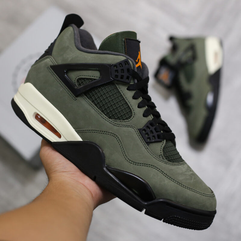 Air Jordan 4 Retro 'Undefeated'