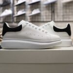 Giày Alexander Mcqueen gót Nhung Đen