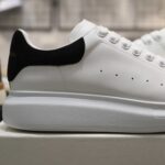 Giày Alexander Mcqueen gót Nhung Đen