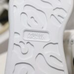 Giày Alexander Mcqueen gót Nhung Đen