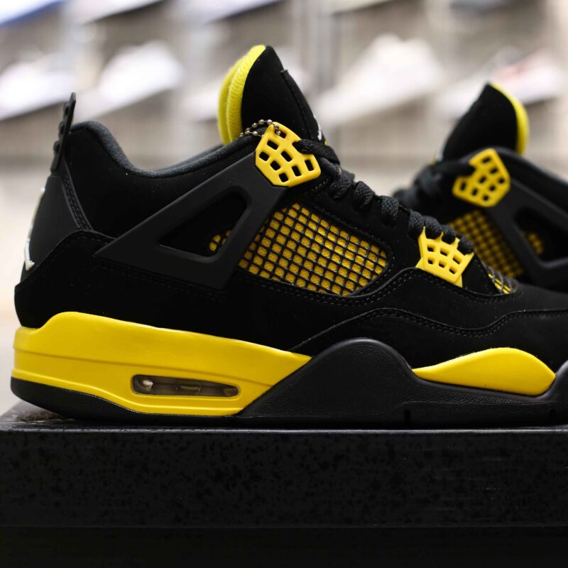 Giày Nike Jordan 4 Retro 'Thunder' Best Quality