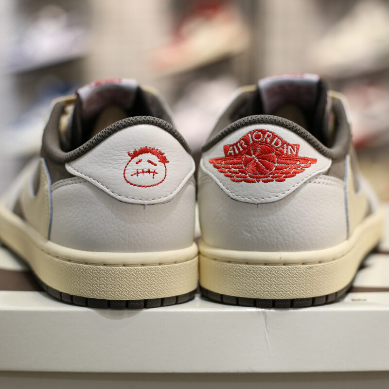 Travis Scott x Air Jordan 1 Low 'Reverse Mocha'