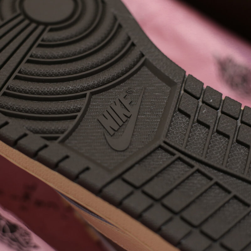 Travis Scott x Air Jordan 1 Low 'Reverse Mocha'