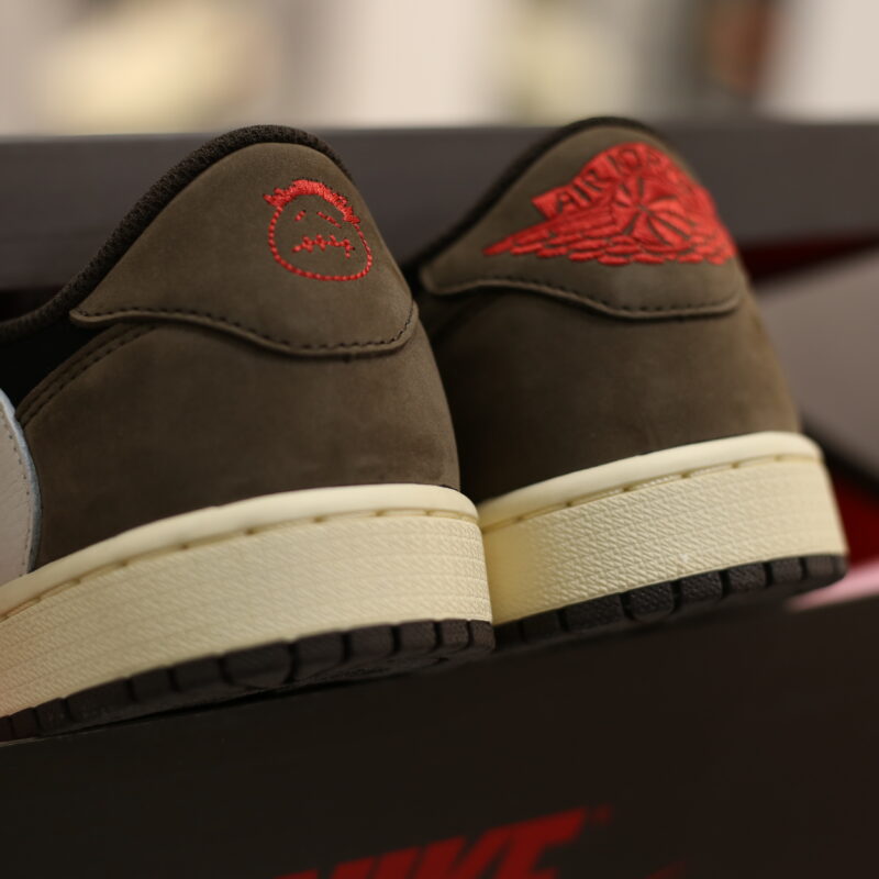 Travis Scott x Air Jordan 1 Low OG SP 'Mocha'