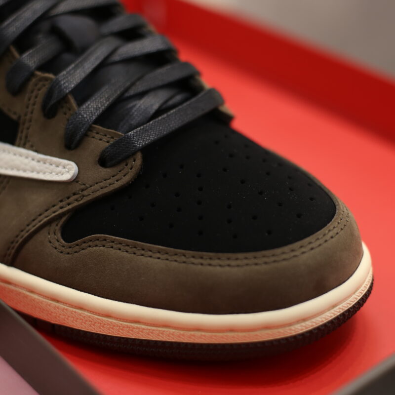 Travis Scott x Air Jordan 1 Low OG SP 'Mocha'