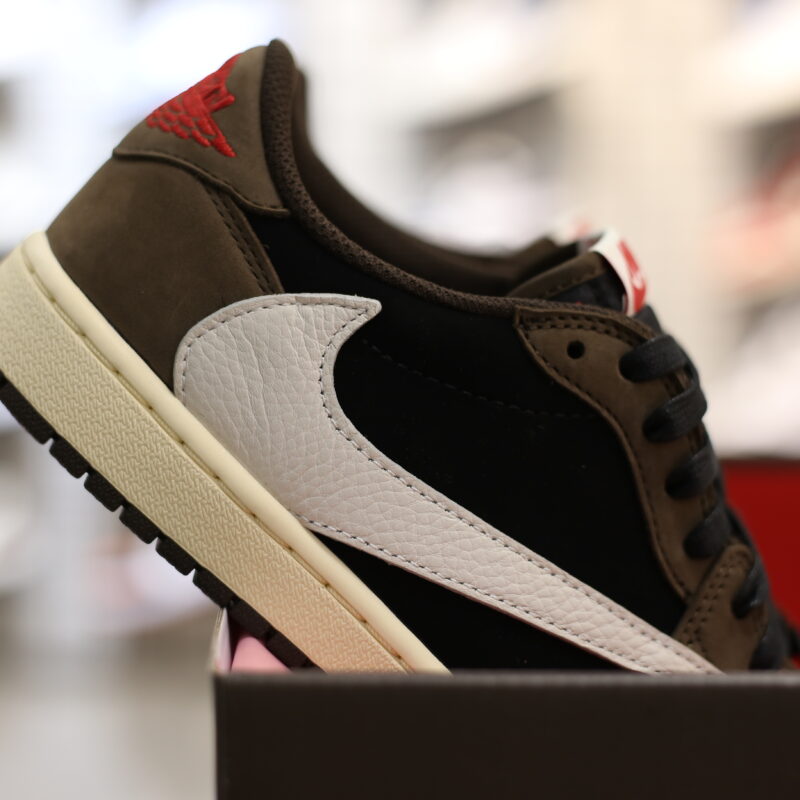 Travis Scott x Air Jordan 1 Low OG SP 'Mocha'