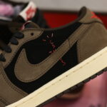Travis Scott x Air Jordan 1 Low OG SP 'Mocha'
