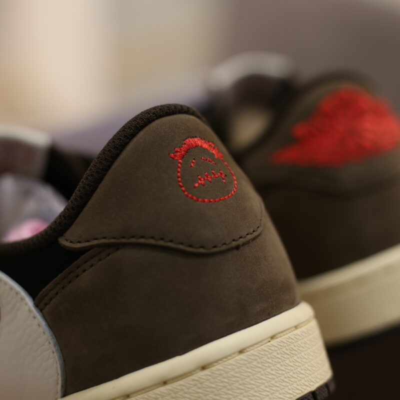 Travis Scott x Air Jordan 1 Low OG SP 'Mocha'