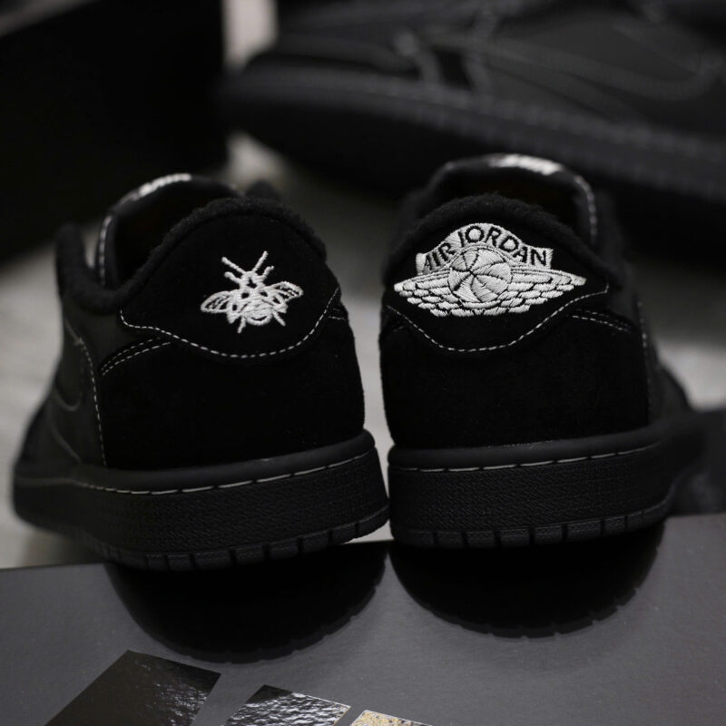 Giày Air Jordan 1 Low Retro OG SP x Travis Scott ‘Black Phantom