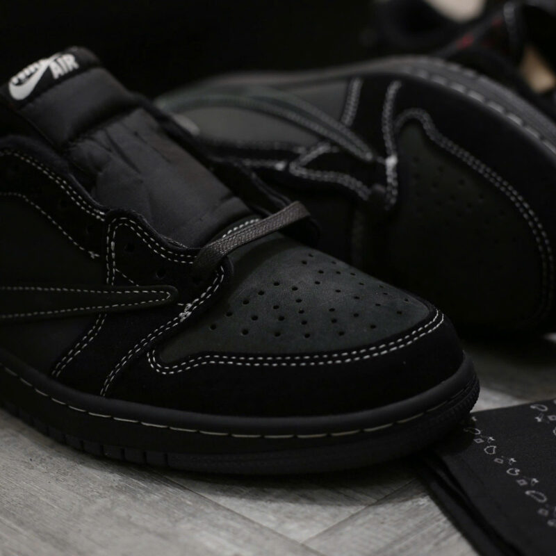 Giày Air Jordan 1 Low Retro OG SP x Travis Scott ‘Black Phantom